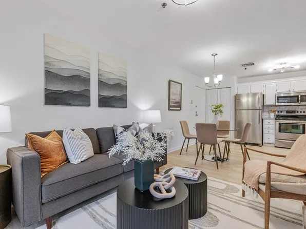 200 Falls Blvd Unit F106, Quincy, MA 02169