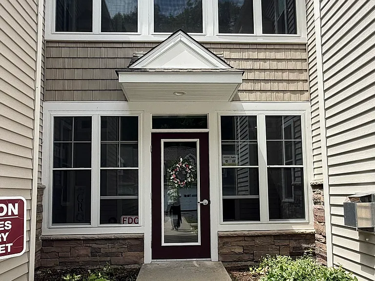 95 S Ridge Ln #F101 — Photo 2