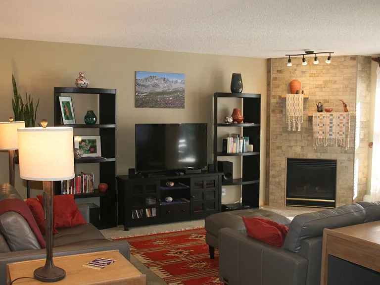 980 Lakepoint Dr #603 — Photo 2