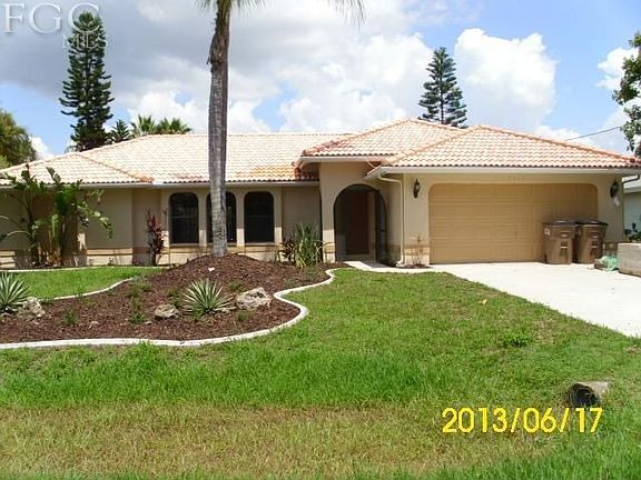 2nd image of 4613 SW 22nd Pl