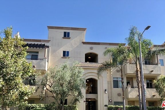 3rd image of 10640 Woodbridge St APT 107