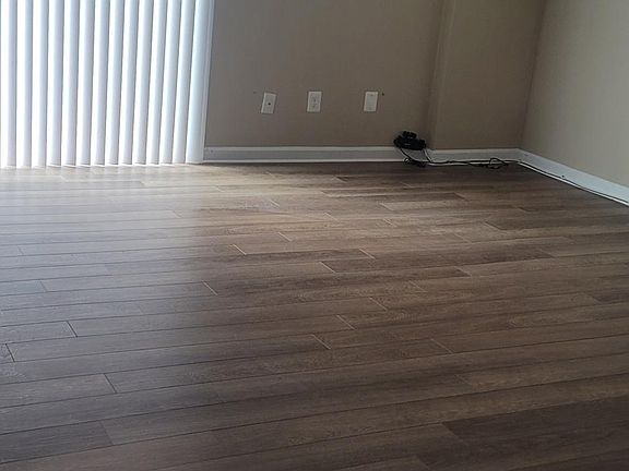 4th image of 3447 Brookville Ln