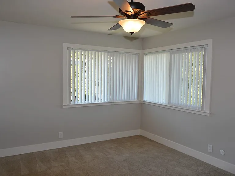 Los Altos Court — Photo 11