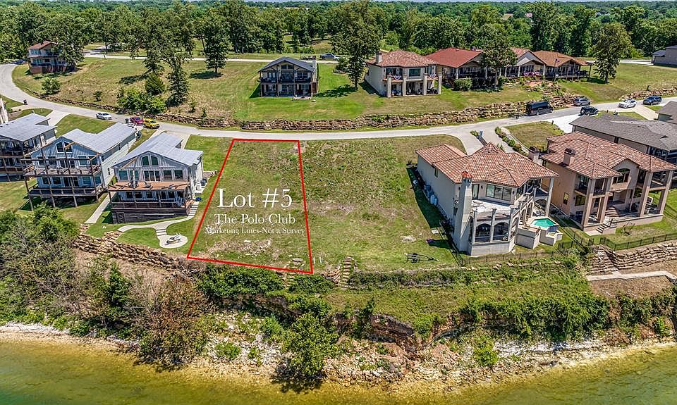1st image of 452738 Hermosa Dr #5
