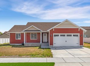 239 S Tawny Dr, Grantsville, UT 84029