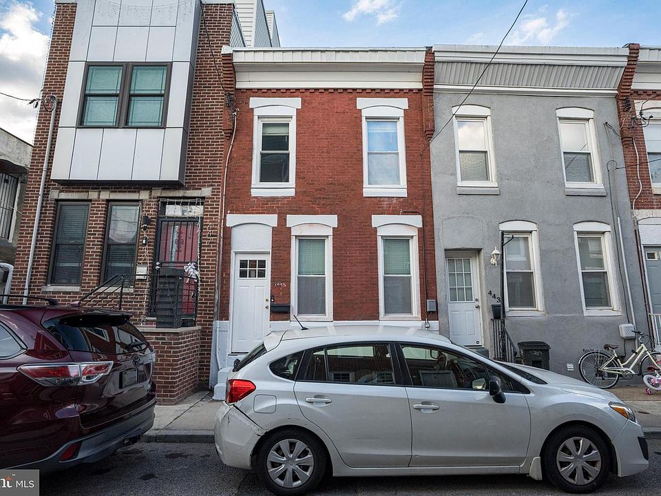1st image of 445 Tree St