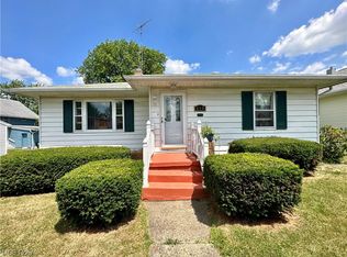 899 Roseland Rd, Alliance, OH 44601