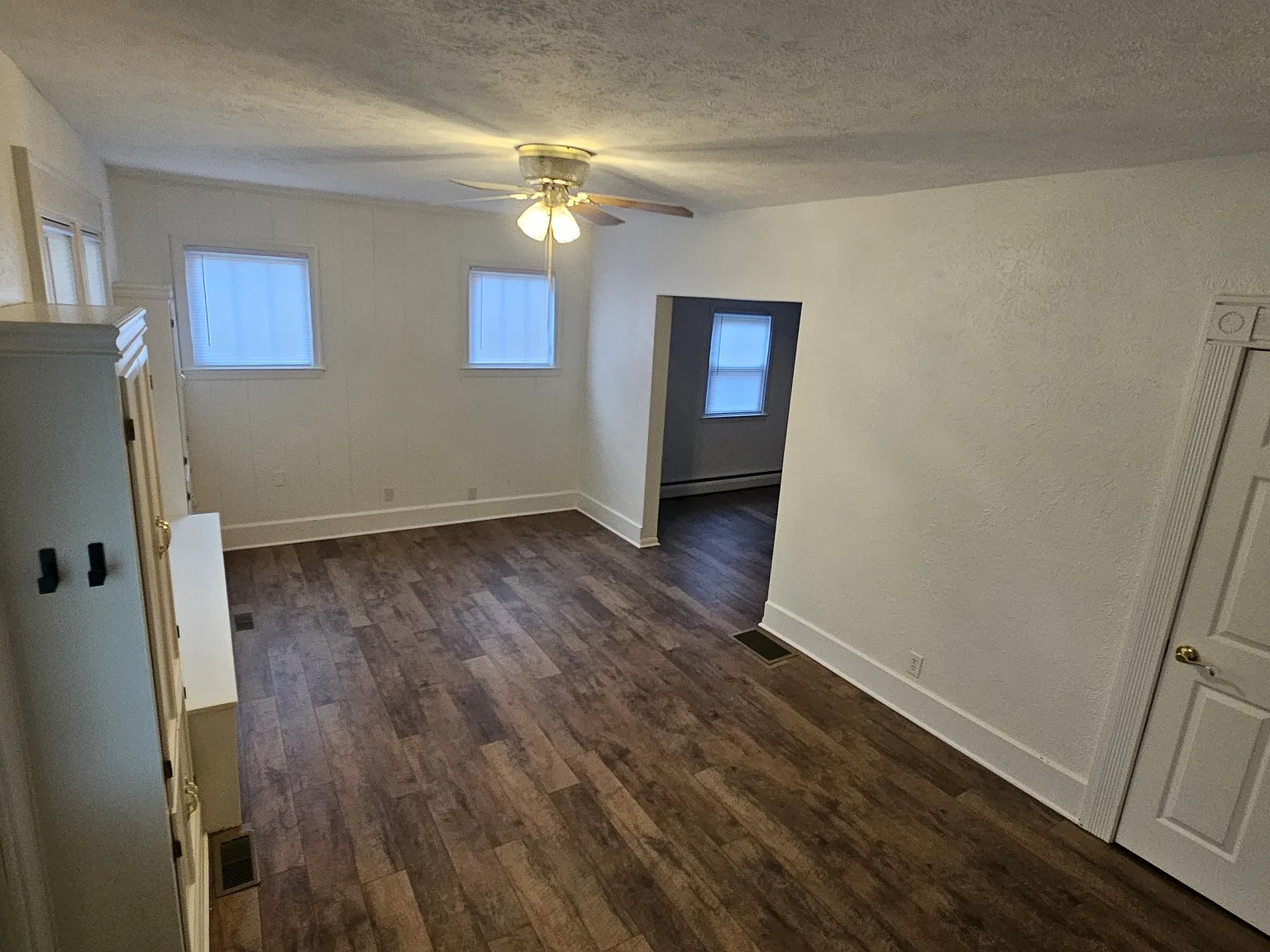 4 bed, 2.5 bath, 1821 sqft, $2,500 — Photo 4