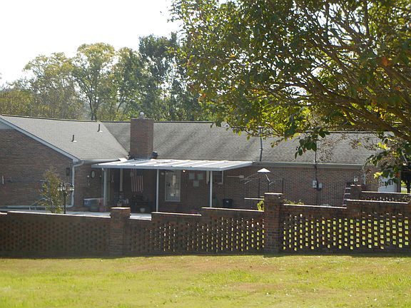 4th image of 204 Jeffrey Dr