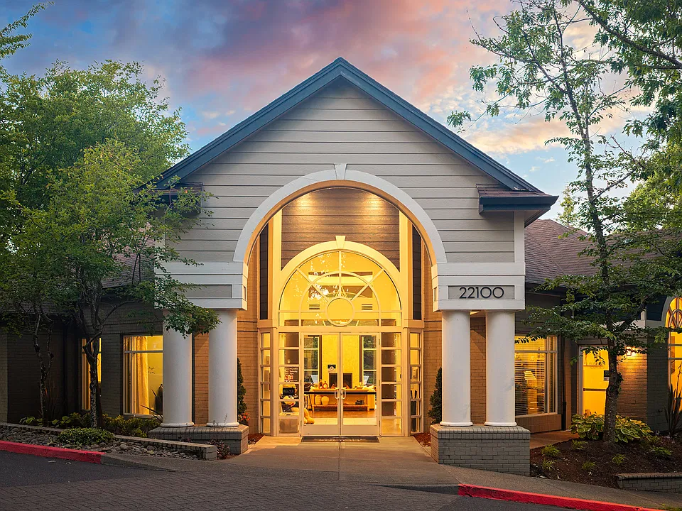 Cascade Summit Apartment Homes