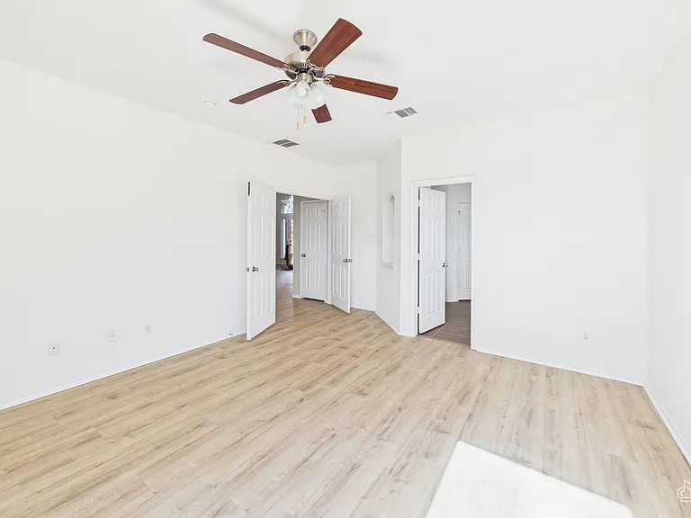 5516 Pinery Dr — Photo 8