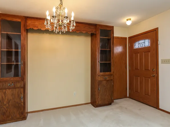 1569 Alameda St, Saint Paul, MN 55117