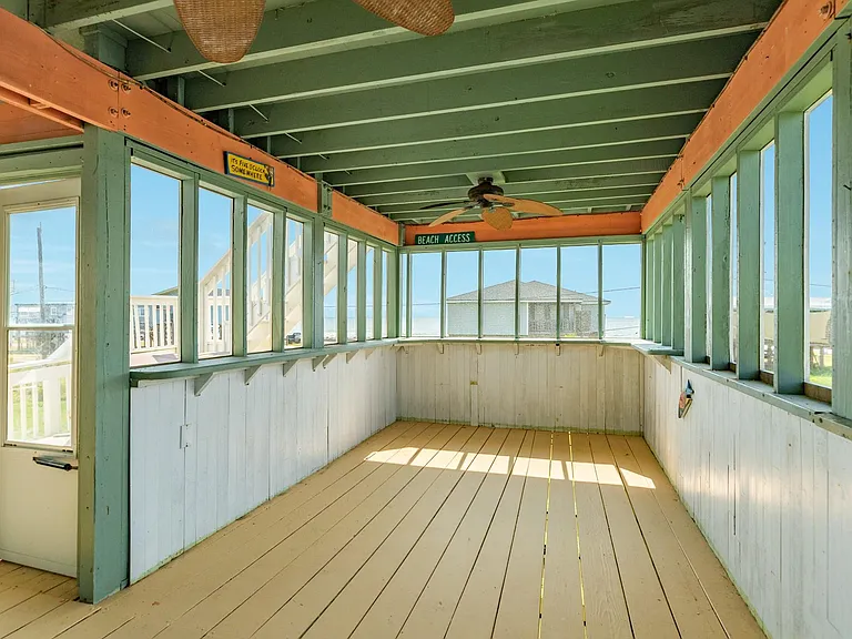 805 Seashell Dr — Photo 9