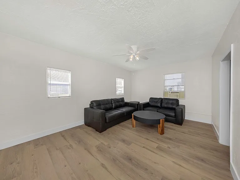 416 Skinner Blvd — Photo 63