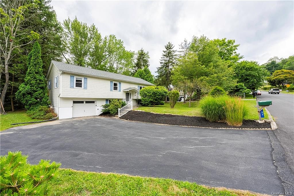37 Scott Drive, Wappingers Falls, NY 12590 MLS H6318129 Zillow