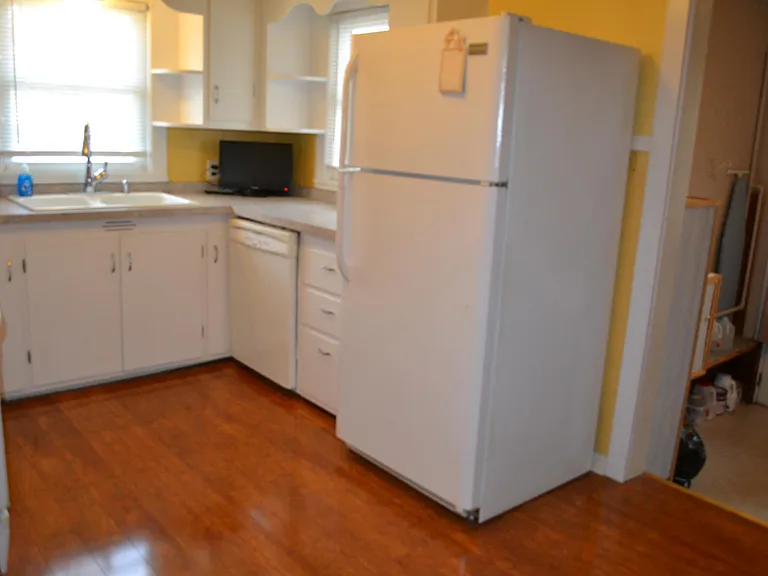 202 Jessie St — Photo 8