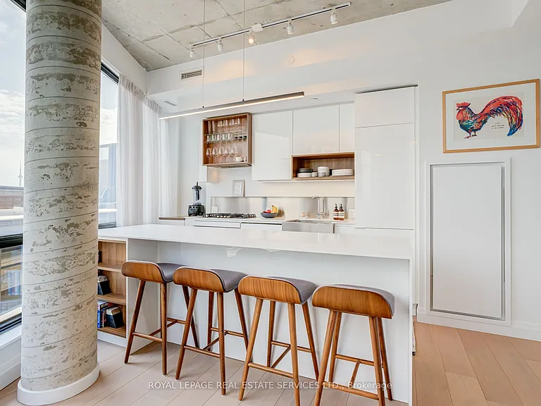 383 Sorauren Ave #Penthouse 09 — Photo 12