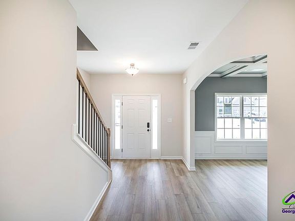 2nd image of 407 Baxter Dr