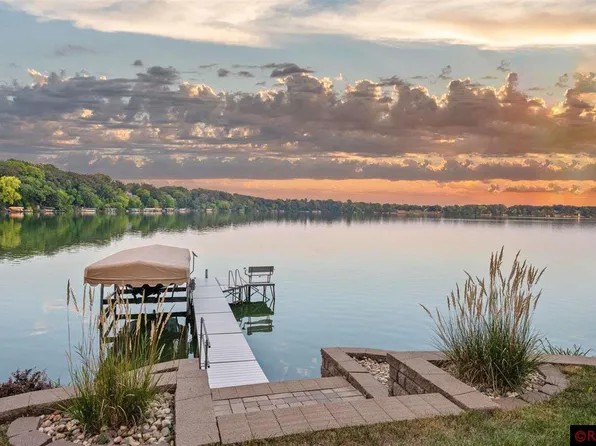 631 Shoreacres Dr, Fairmont, MN 56031