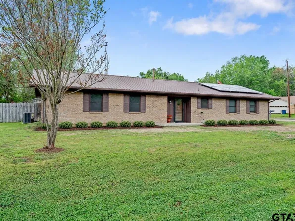 427 Dogwood Ln, Chandler, TX 75758