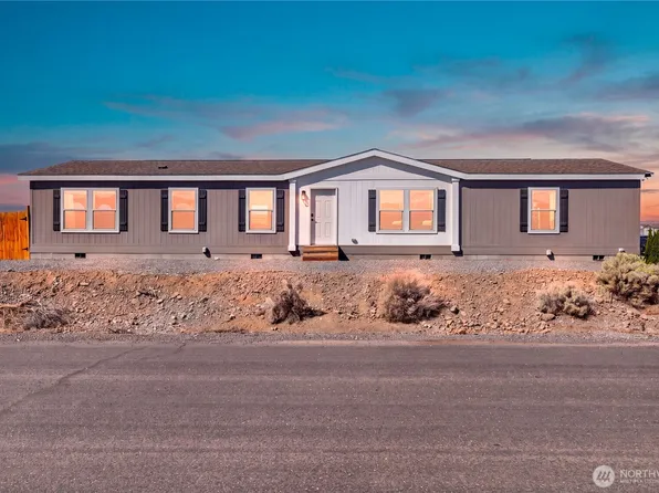 218 Sunshine Circle SW, Mattawa, WA 99349