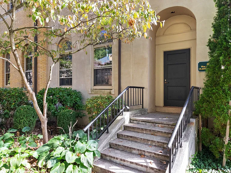 60 Glen Rd #101 — Photo 3