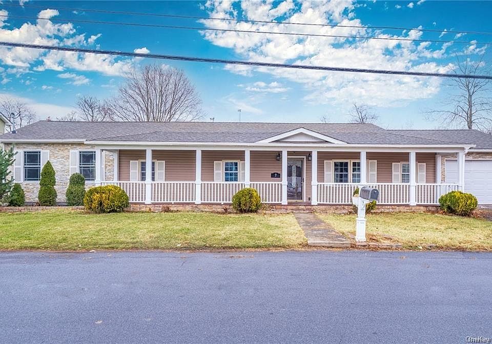 1st image of 7 Sanford Ave
