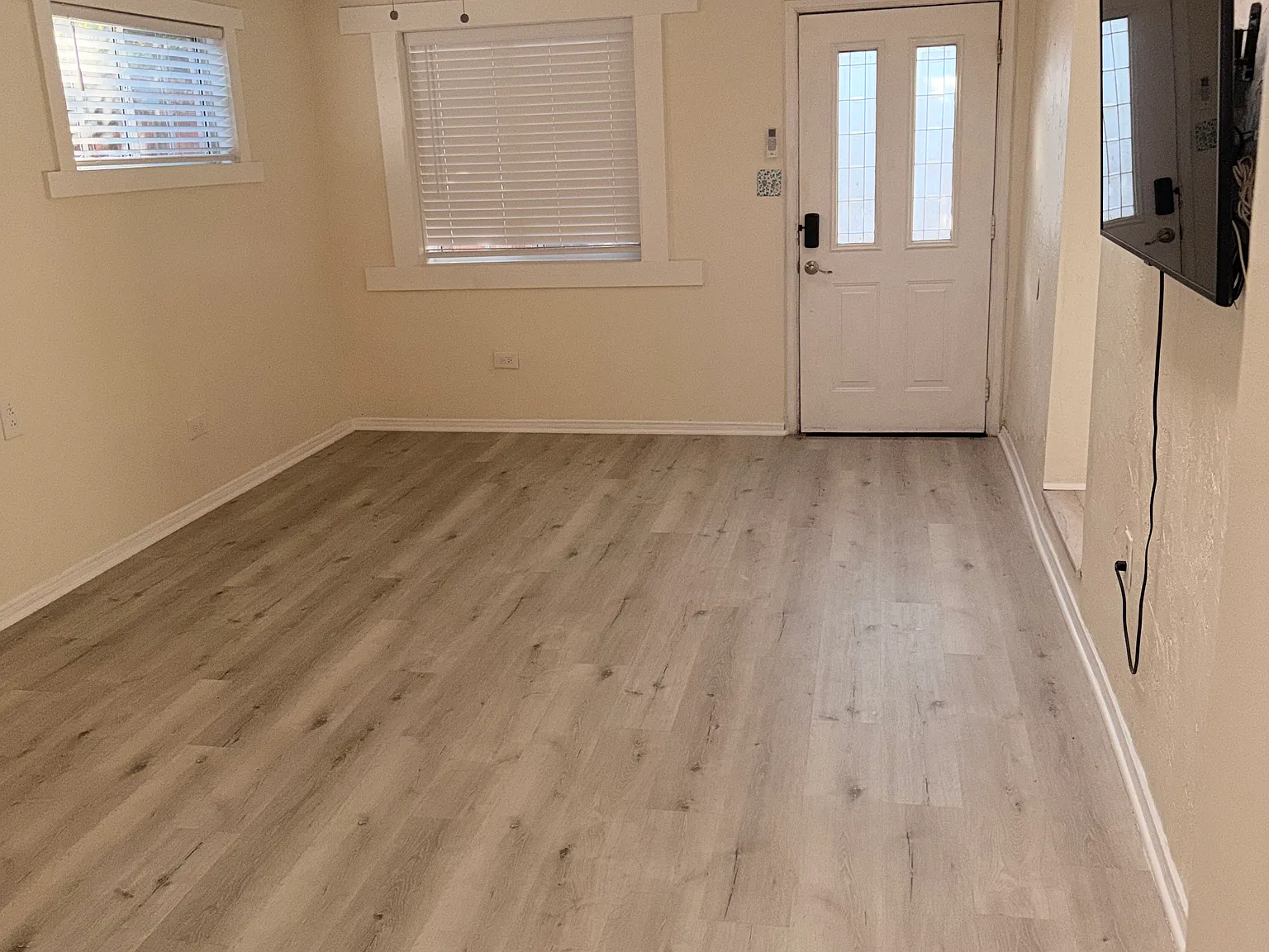 1 bed, 750 sqft, $2,400 — Photo 2