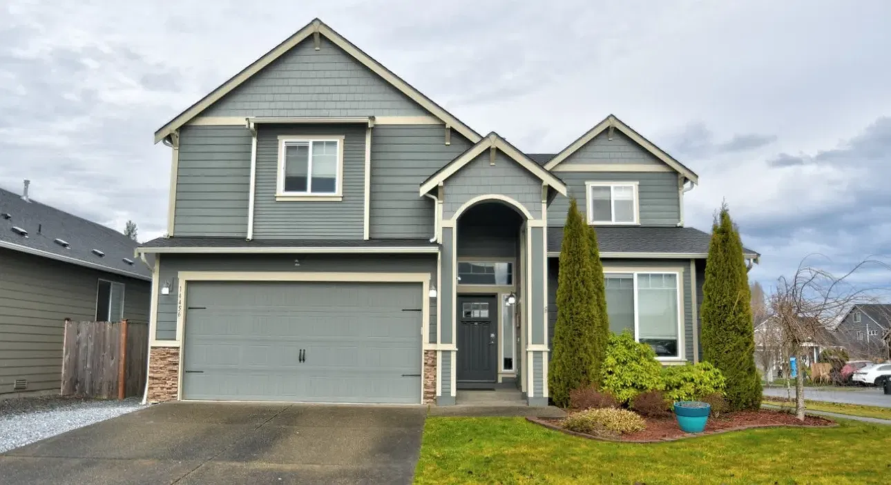 5 bed, 2606 sqft, $3,000 — Photo 1