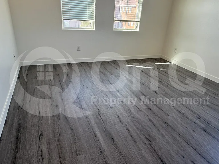 1195 E Gail Dr — Photo 8