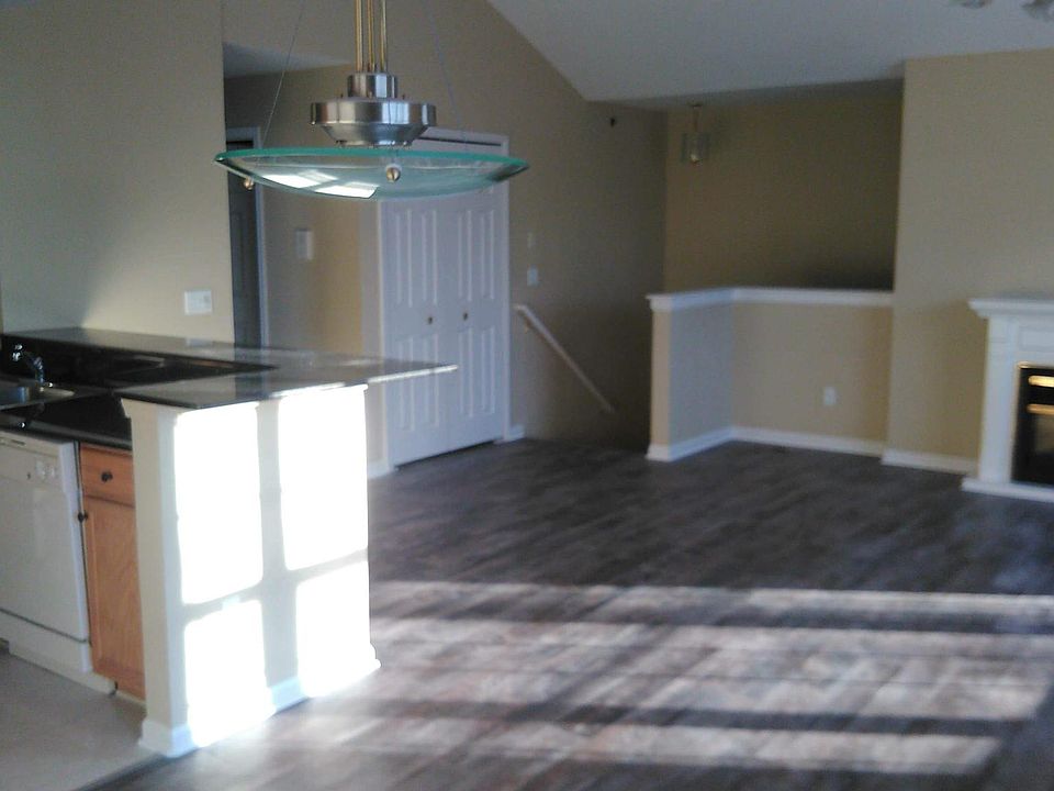 1st image of 1702 Deepwood Cir