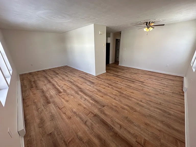 1453 Monroe Ave #1 — Photo 19