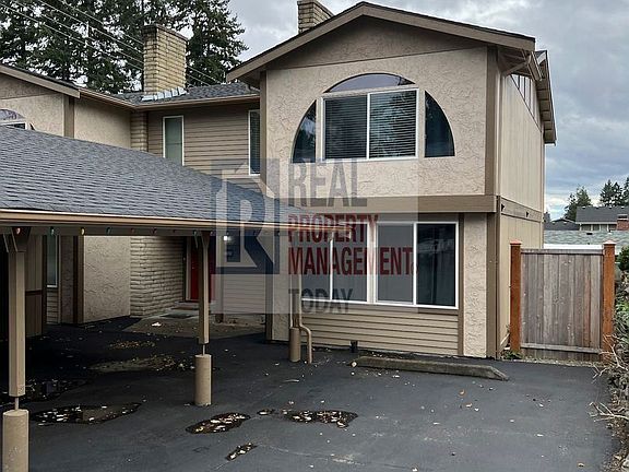 2nd image of 1418 Alameda Ave W