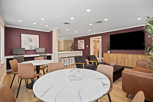 Oak City Apartments Photo 1