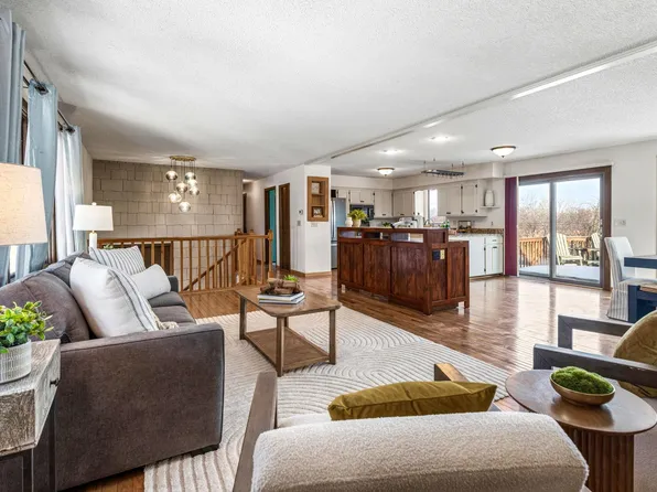 3301 Edgemere Ave, Saint Anthony, MN 55418