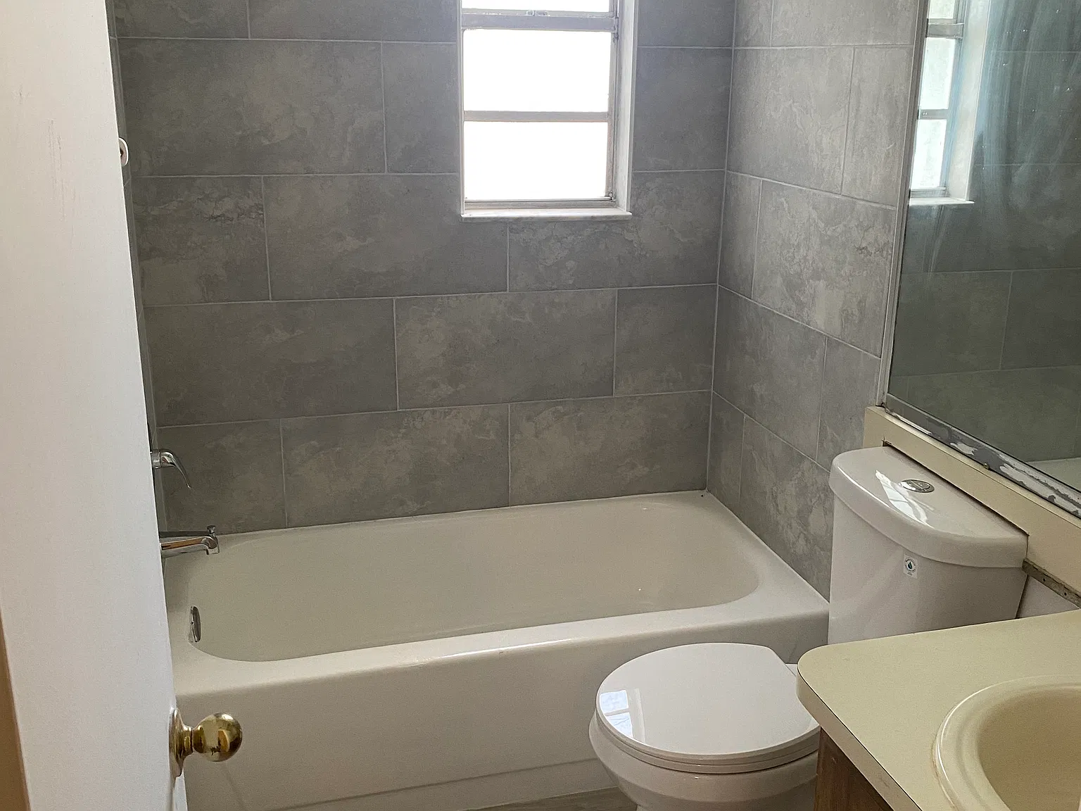 5107 Rosegreen Ct — Photo 2
