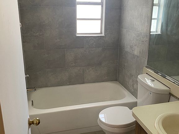 2nd image of 5107 Rosegreen Ct
