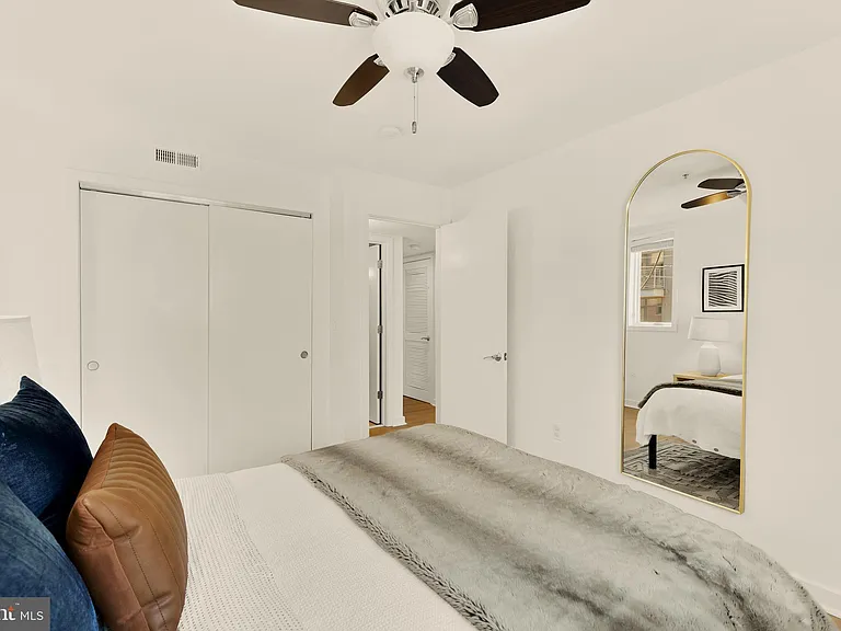 1423 Newton St NW #204 — Photo 17