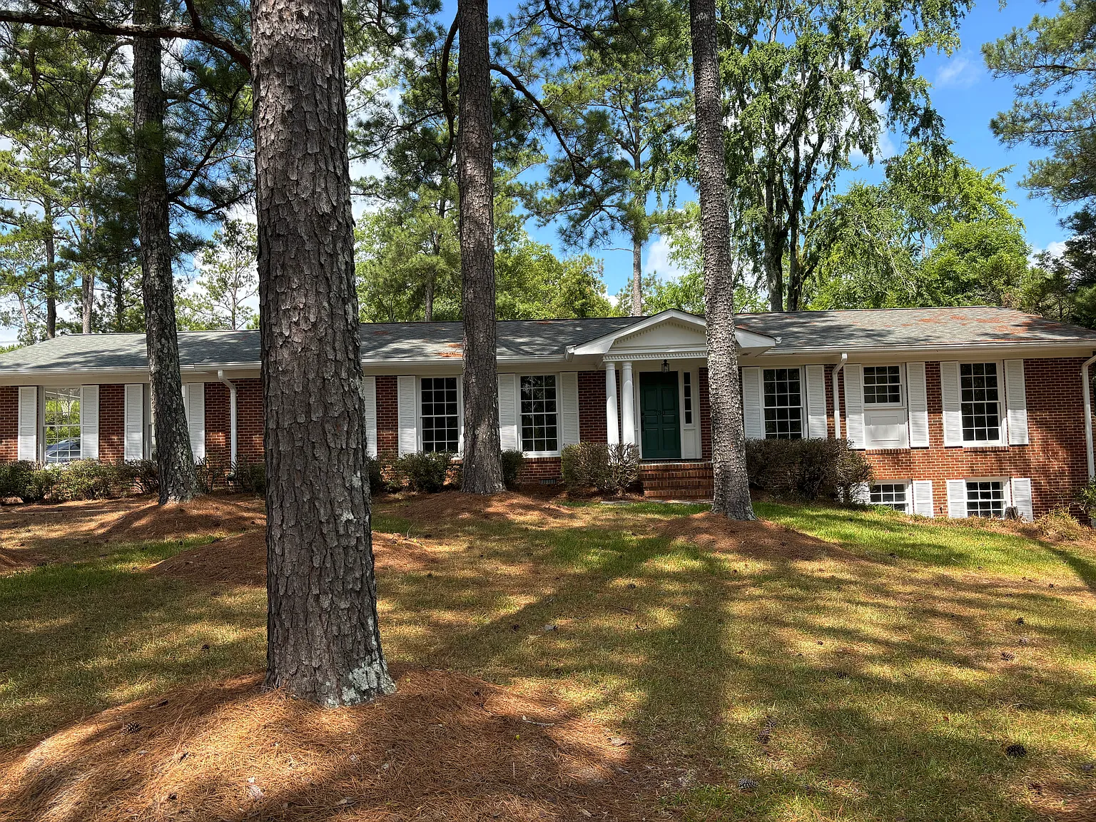 730 Captain Kell Dr photo 1