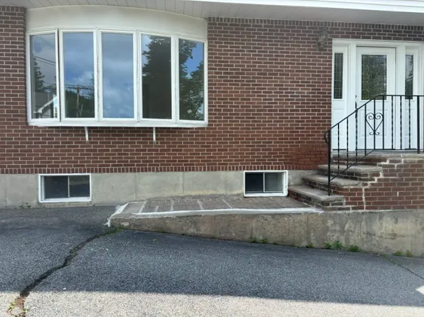 99 Garfield Ave, Woburn, MA
