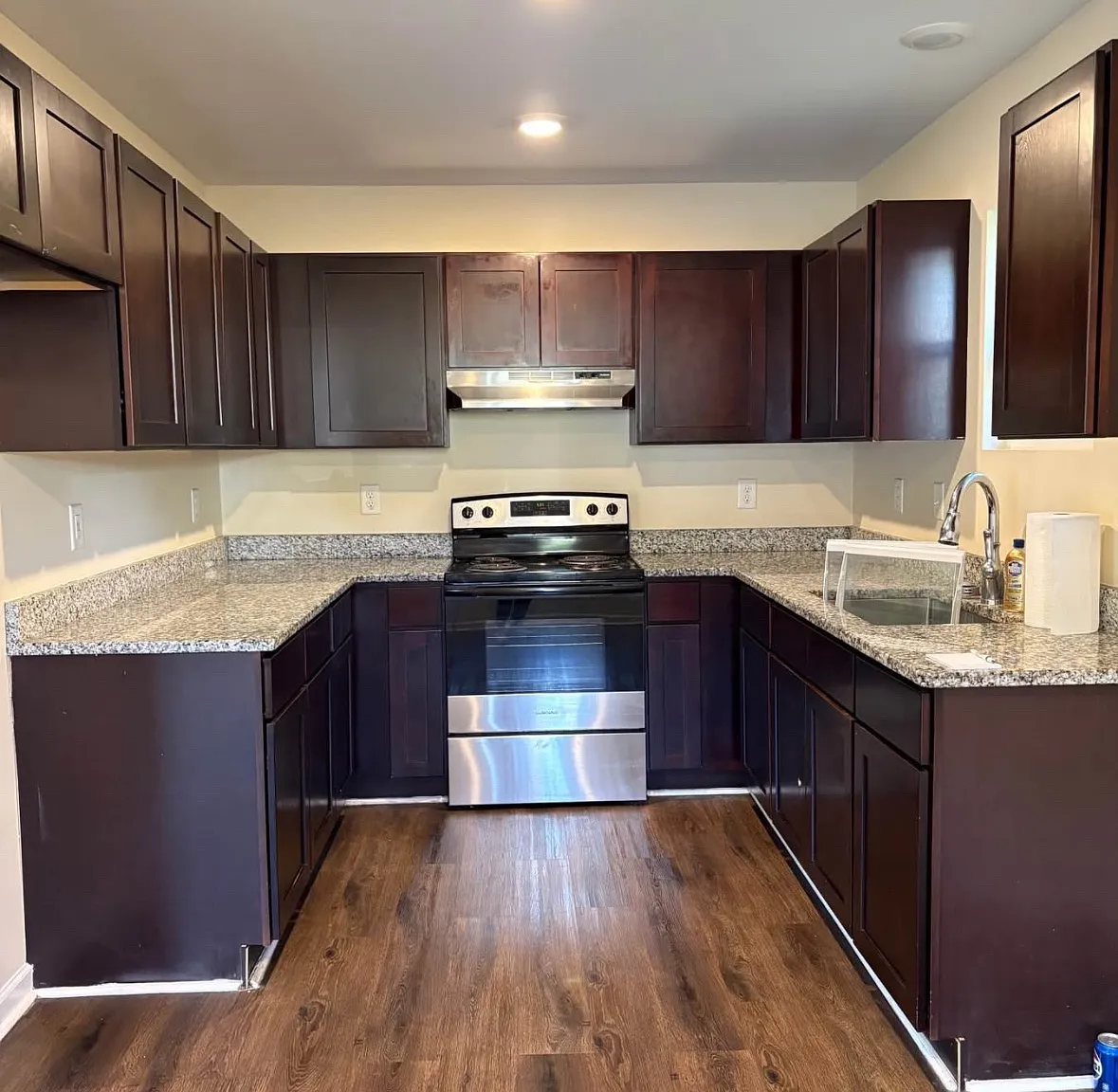 3 bed, 1300 sqft, $1,500 — Photo 2