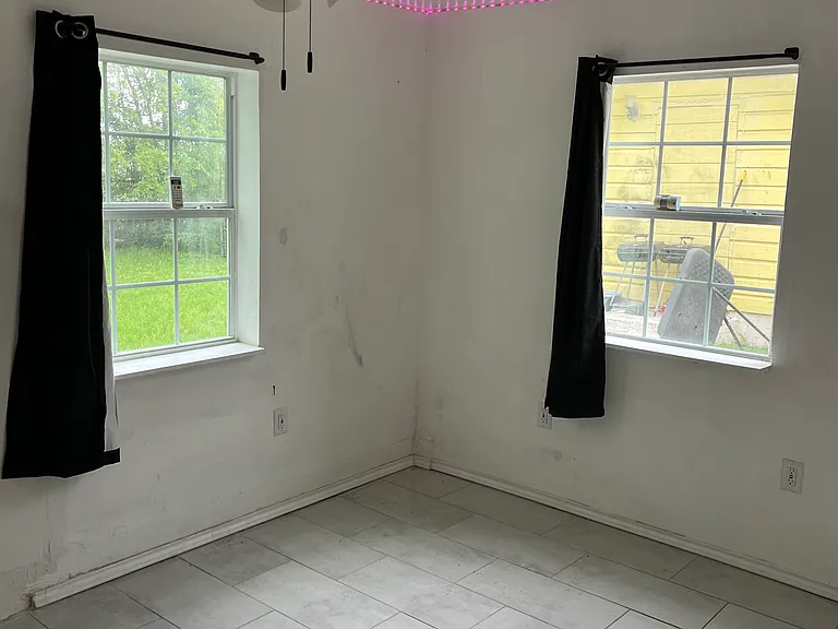107 E Dean Ave #105-B — Photo 2