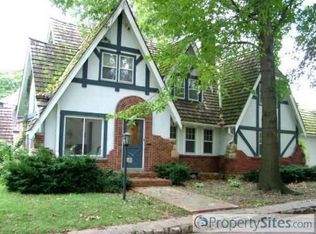 2228 East Dr, Lawrence, KS 66046