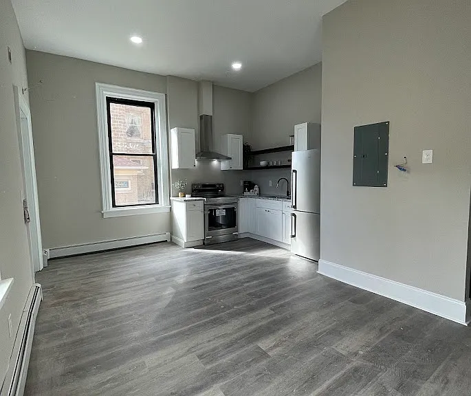150 S Franklin St #2 — Photo 6