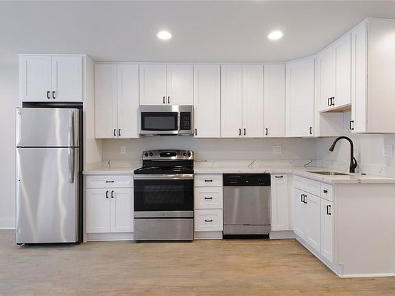 5th image of 1444 Josephine St APT 4