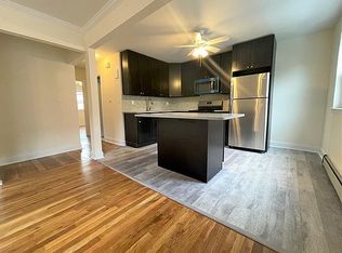 25-15 32nd St #2F, Astoria, NY 11102