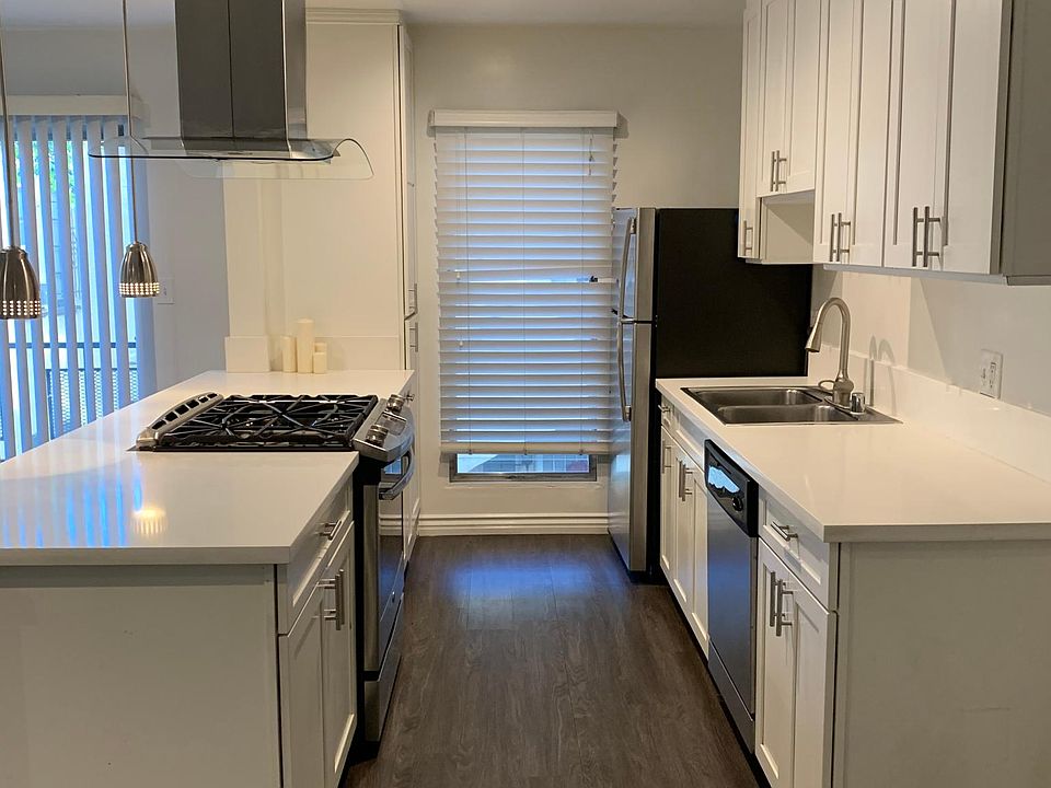2nd image of 1047 N Stanley Ave APT 7