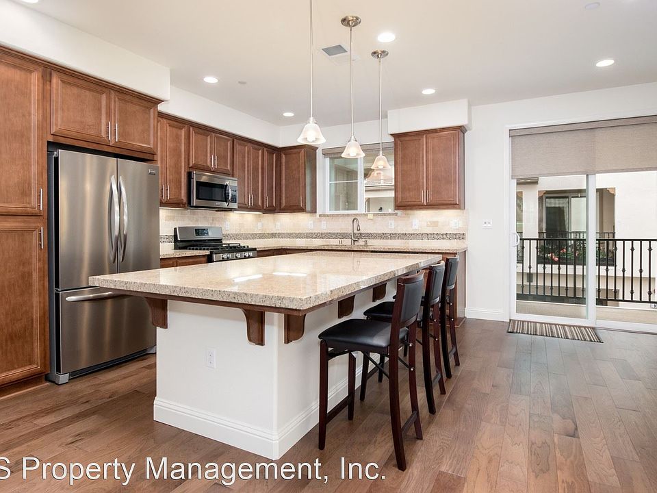 1st image of 4581 Huntington Ln