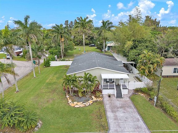 3rd image of 12851 SW 14th Pl
