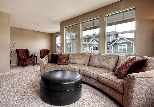 4th image of 1601 NE Katsura St Unit 604